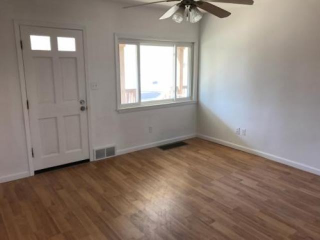 6044 Kennedy Ave - Photo 2 of 6