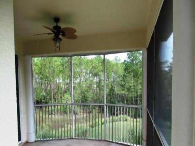 4863 Hampshire Ct - Photo 3 of 6