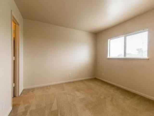 3001 Hickory Woods Dr NE - Photo 3 of 6