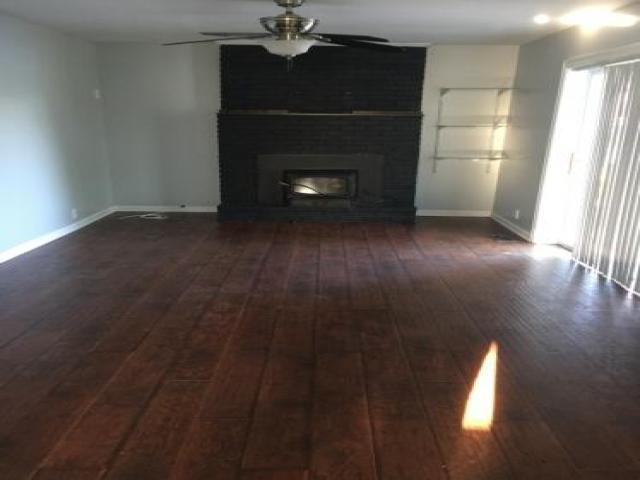 11380 Norway Dr - Photo 3 of 6