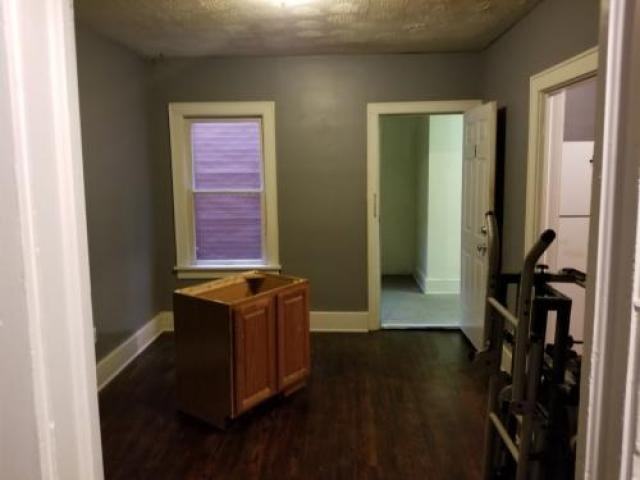 8 W 1st St - Photo 2 of 6