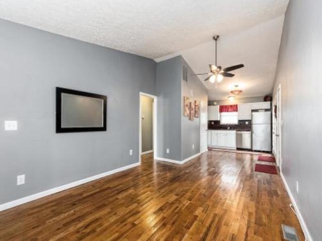 7639 Whitneyway Dr - Photo 3 of 6