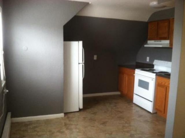 138 S Negley Ave - Photo 2 of 5