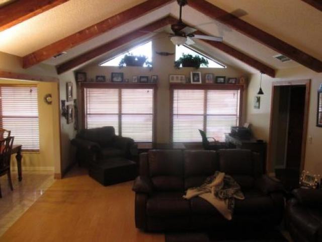 4605 Willowbrook Cir - Photo 3 of 6