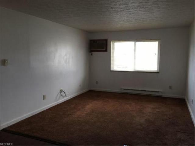 3695 Indian Run Dr - Photo 3 of 6