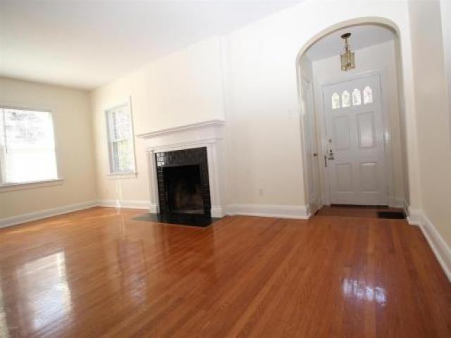 2414 Manchester Rd - Photo 3 of 6