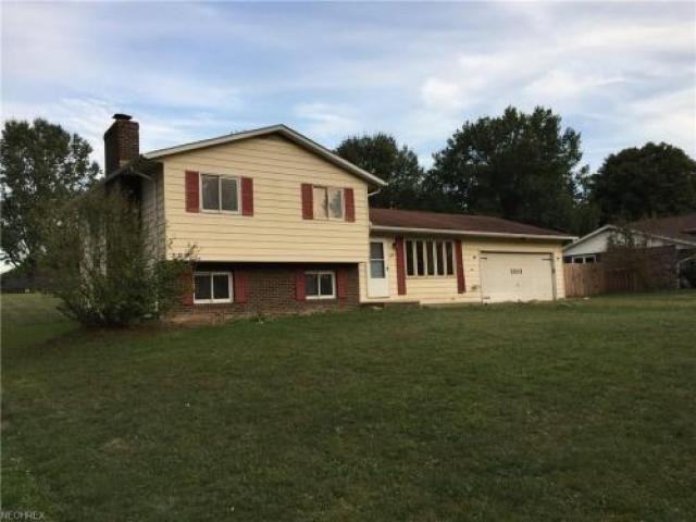 8808 Elmfield Ave - Photo 3 of 6