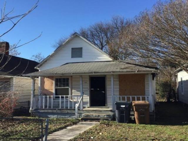 419 E Anderson Ave - Photo 2 of 4