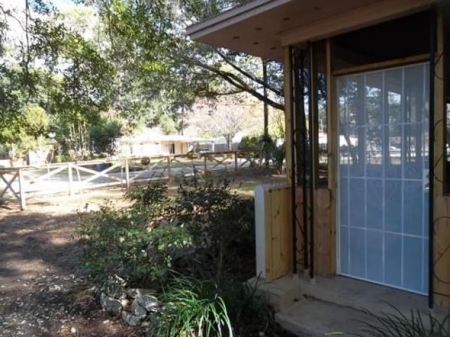 5556 Windermere Dr - Photo 3 of 6