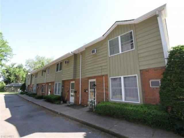286 Mentor Ave - Photo 3 of 6