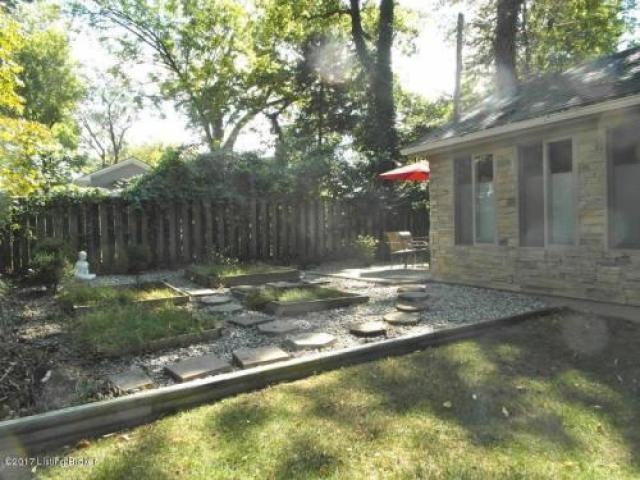 1638 Cowling Ave - Photo 3 of 6