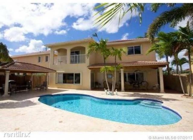 12716 SW 136th Terrace - Photo 3 of 6