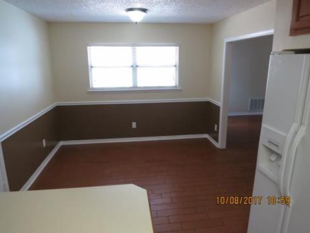 4336 Lexington Ave - Photo 3 of 6