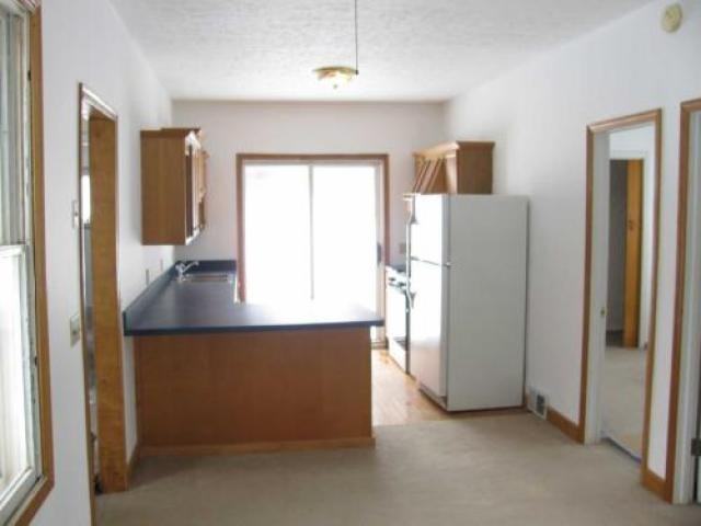 11754 Lakeland Ave - Photo 2 of 6