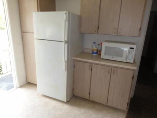 433 30th Ave N - Photo 3 of 5