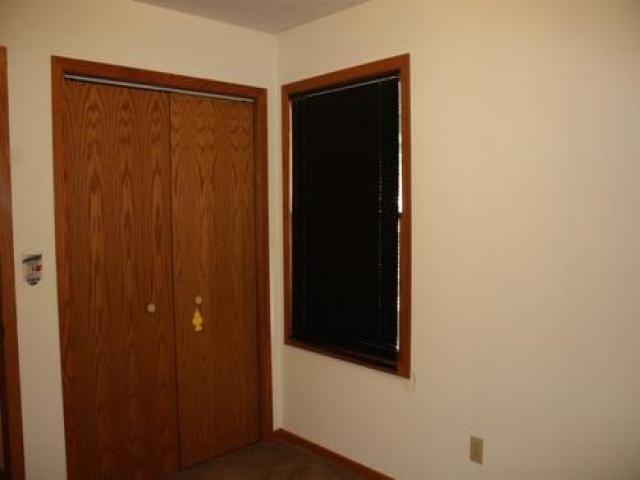 104 Carr Ct - Photo 2 of 6