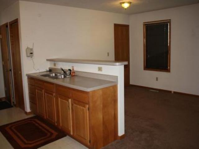 104 Carr Ct - Photo 3 of 6