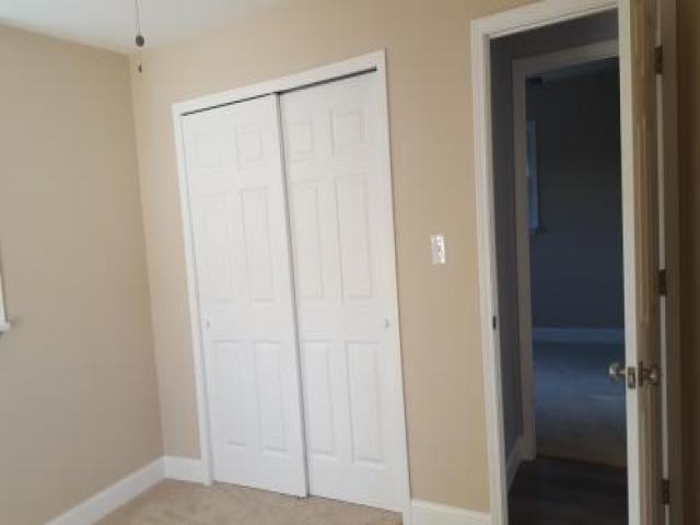 105 Ridge Top Dr - Photo 3 of 6