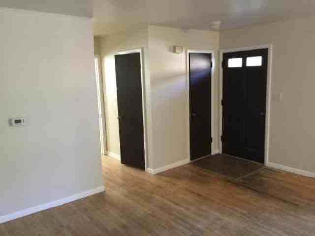 521 Ryan Ln - Photo 2 of 6