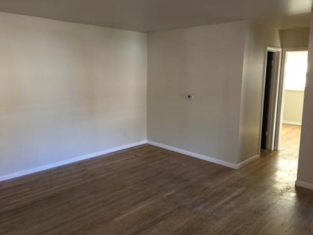 521 Ryan Ln - Photo 3 of 6