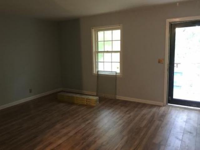 209 Cedarmont Cir - Photo 2 of 6