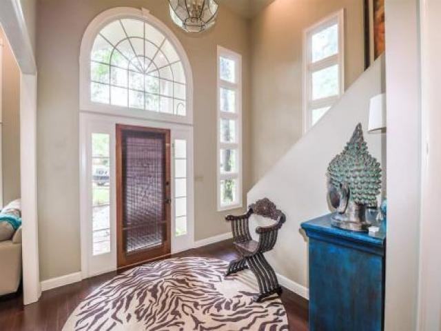 129 Sawbridge Dr - Photo 3 of 6