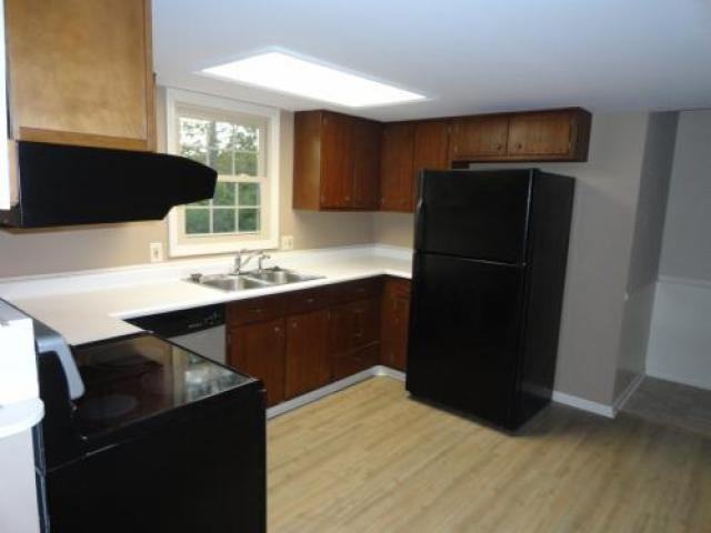 9416 Compton St - Photo 3 of 6