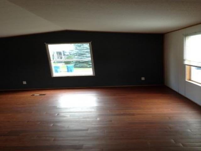 214 McIntosh Blvd - Photo 2 of 6