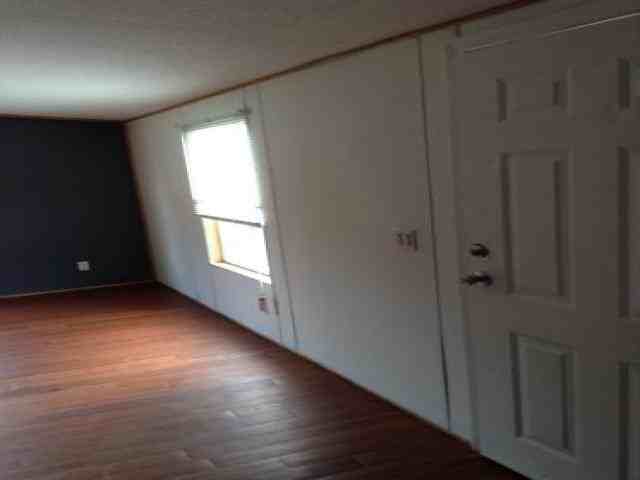 214 McIntosh Blvd - Photo 3 of 6