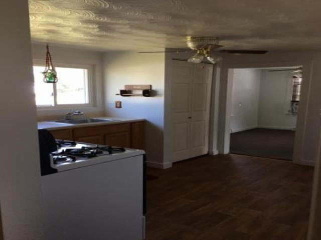 311 6th St - Photo 3 of 6