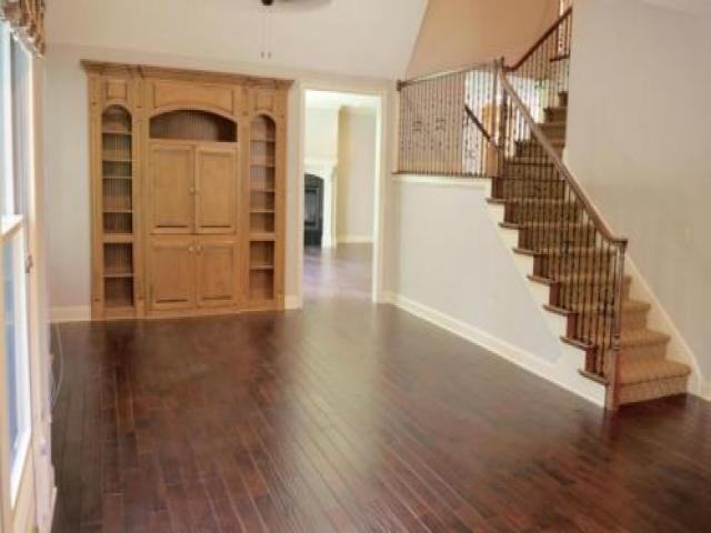 5520 Prairie Creek Dr - Photo 3 of 6