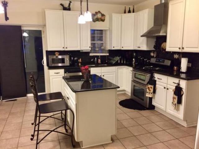 1304 N Maywood Dr - Photo 2 of 6