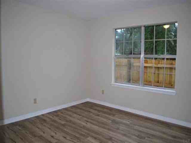 502 S Navy Blvd - Photo 2 of 6