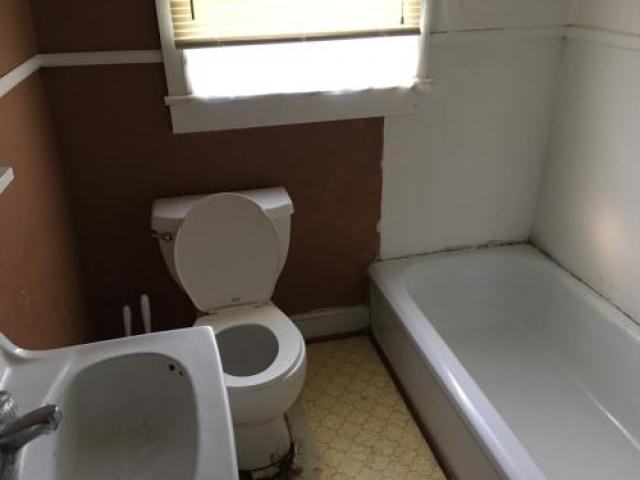 612 N Louis - Photo 2 of 6