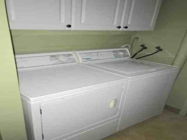 206 E Adams St - Photo 3 of 6