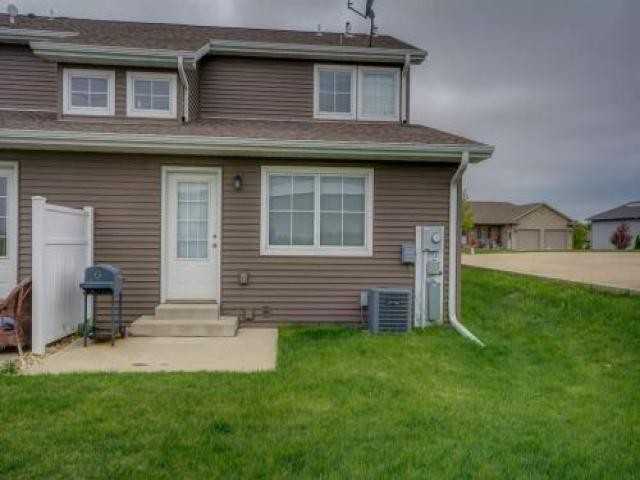 458 Lezlie Dr - Photo 2 of 6