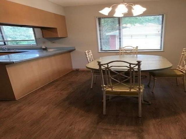 11101 Windsor Dr - Photo 3 of 6