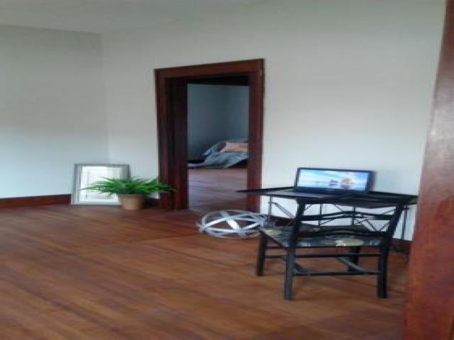 843 S Oakwood Ave - Photo 3 of 6