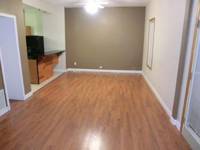 1016 E 4th St - Photo 3 of 6