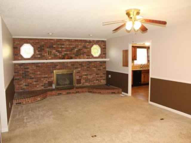 461 Hadley Cohron Rd - Photo 2 of 4