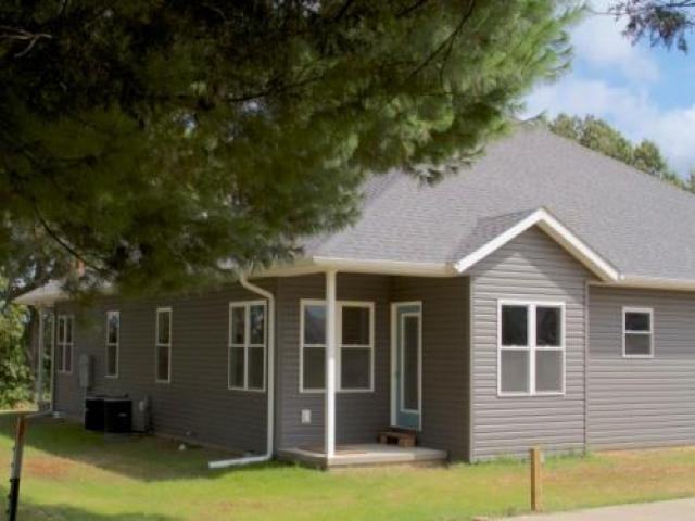 1801 Marion St - Photo 3 of 6