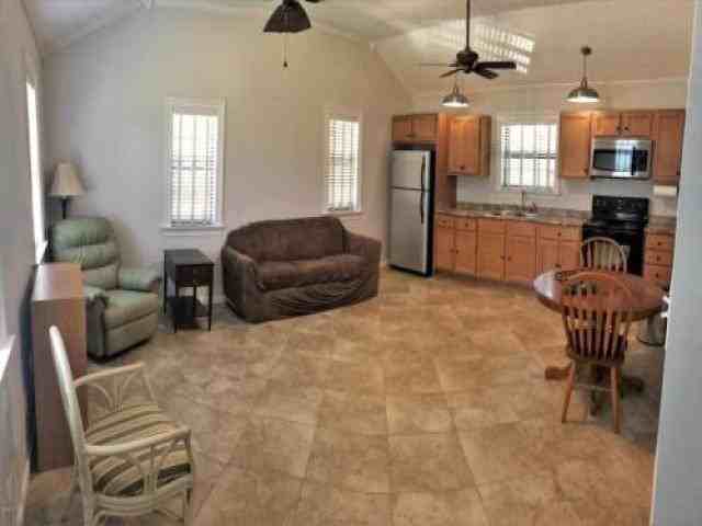 216 Magnolia Ave - Photo 2 of 5