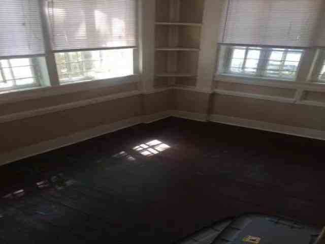 363 Michigan Ave - Photo 2 of 6