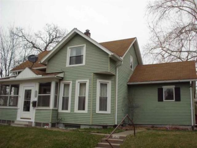 1117 37th St - Photo 2 of 6