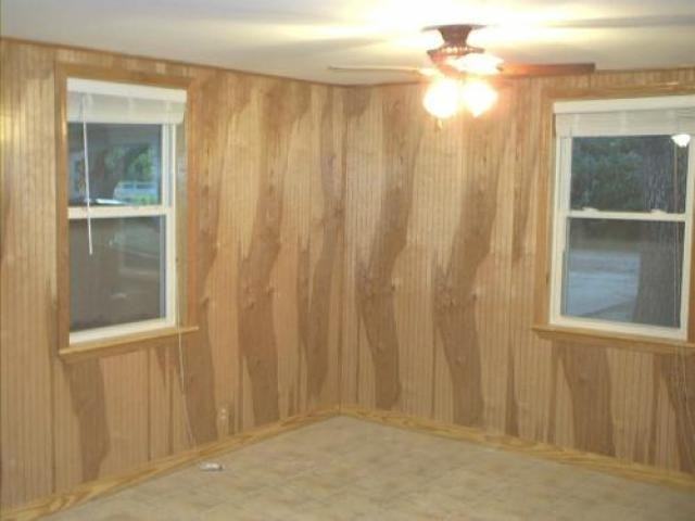 720 Tippen St - Photo 2 of 6