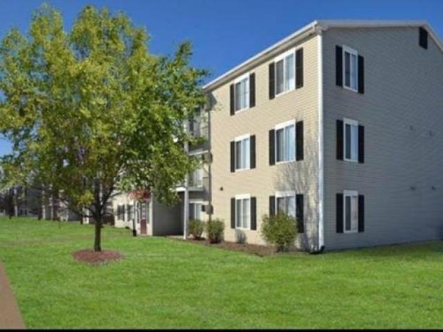 490 Sivley Rd - Photo 3 of 6