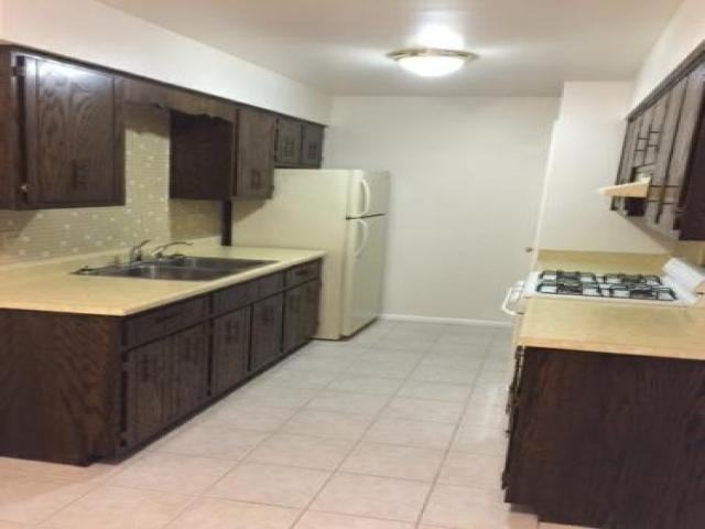 121 Town Crest Dr - Photo 2 of 6