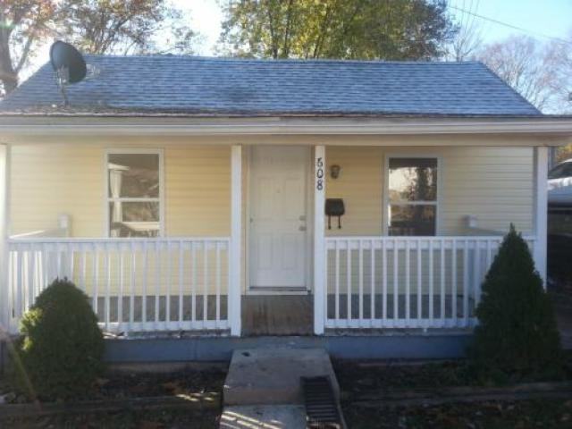 608 N 2nd St - Photo 2 of 6