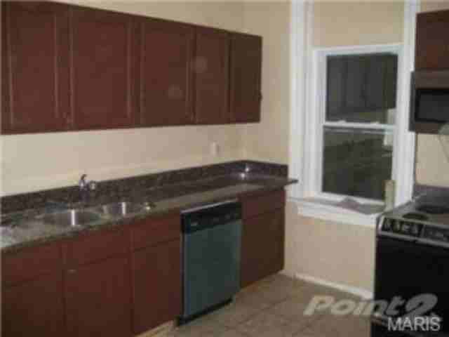 5193 Cabanne Ave - Photo 2 of 5