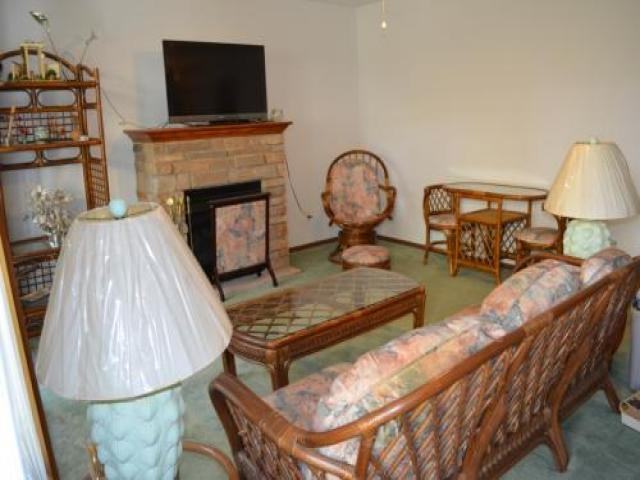 436 Keller St - Photo 2 of 6